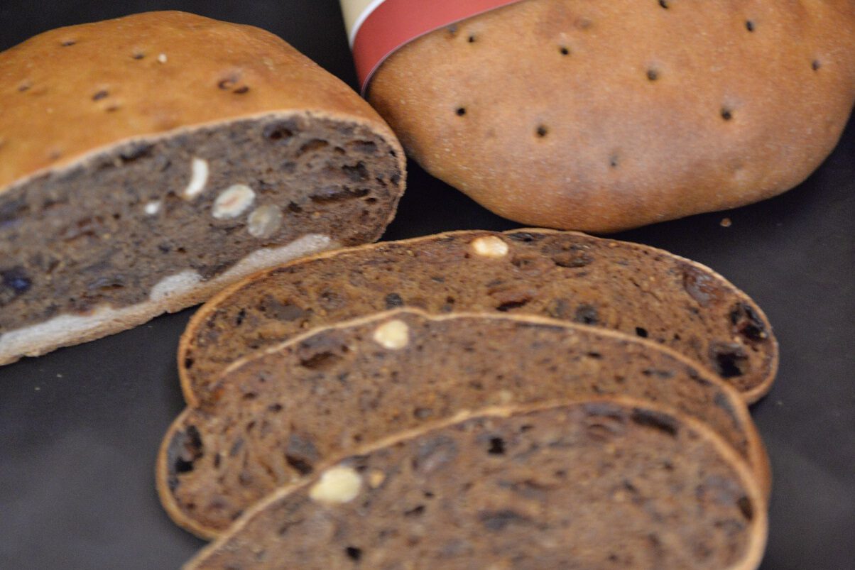 baeckerei-konditorei-kaufmann-kirchebaeck-bad-hindelang-zealte-allgaeuer-fruechtebrot-aufschnitt